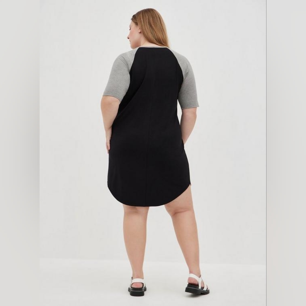 3X Dress - Picture 2 of 5